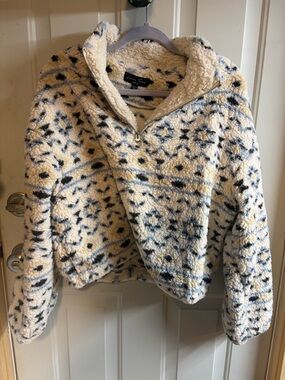 Love Tree Aztec Print Sherpa Fleece Quarter Zip - Medium